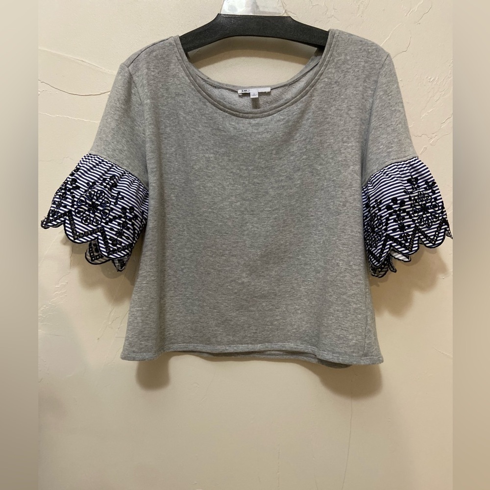 DR2~Cropped~French Terry~Sweatshirt~Striped Embroidered Bell Sleeve~Top~Size M